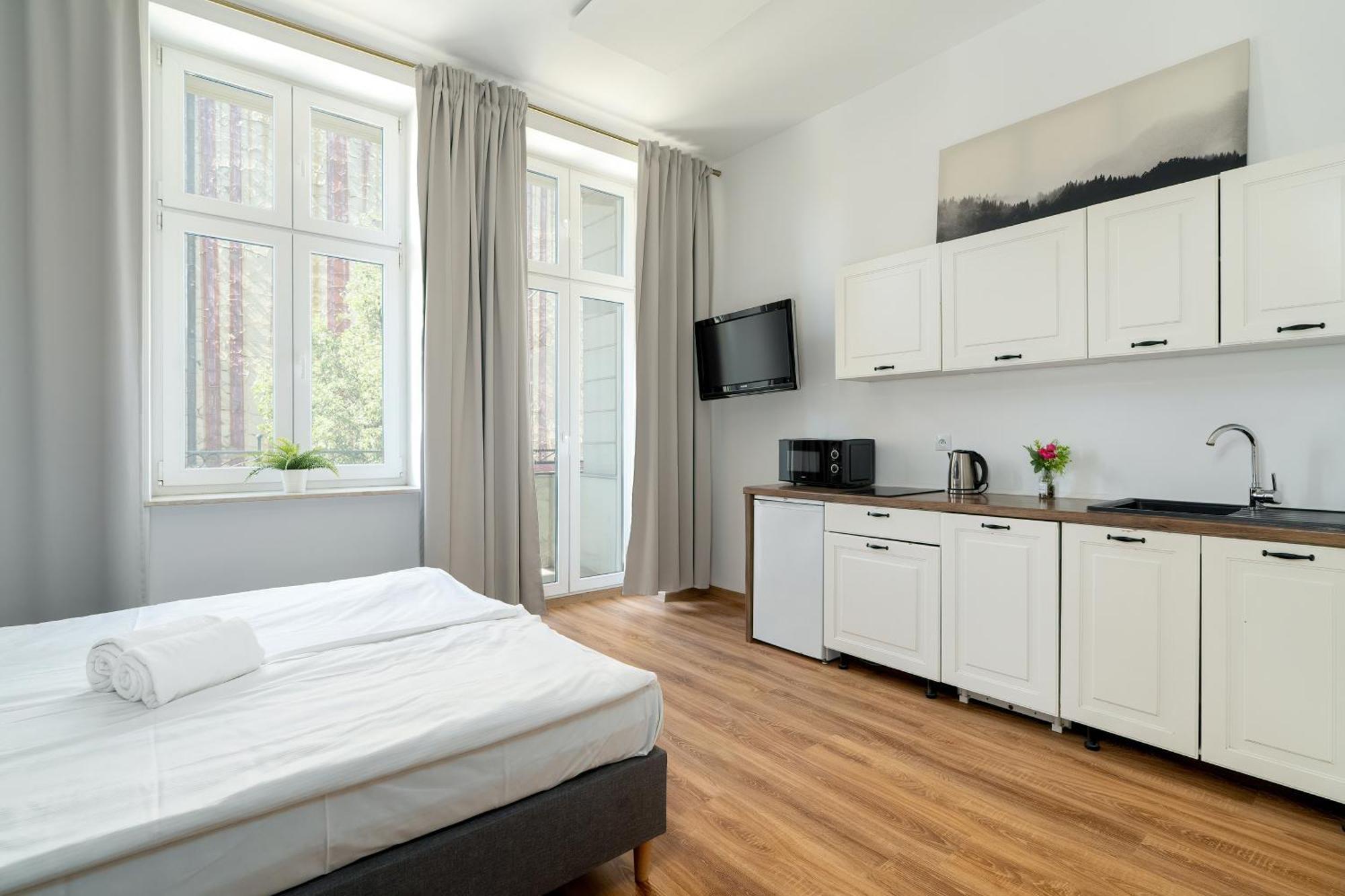 Cosy Studios Very Berry In Poznan Close To The Park By Noclegi Renters * Poznaň