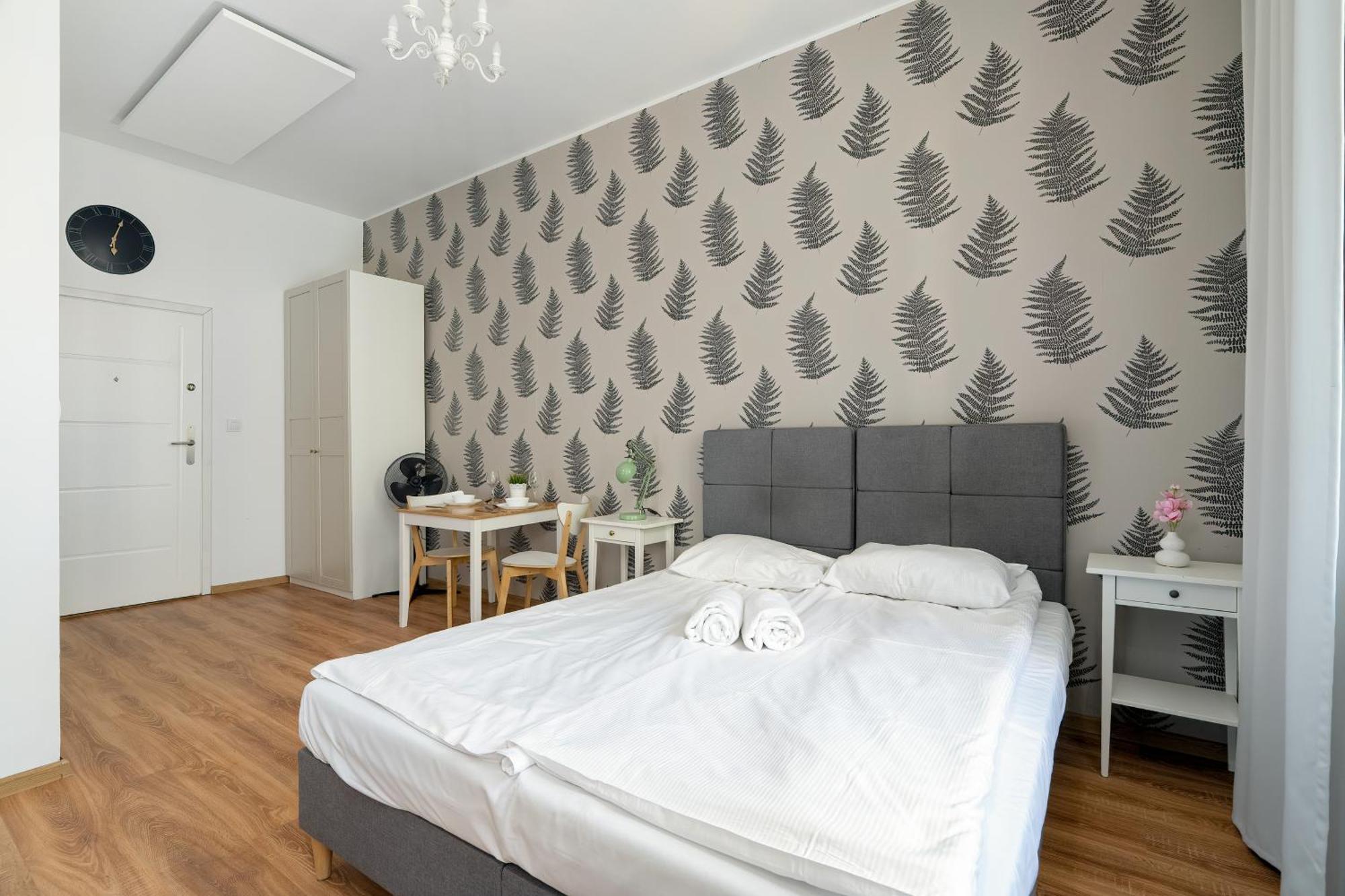 Cosy Studios Very Berry In Poznan Close To The Park By Noclegi Renters Poznaň