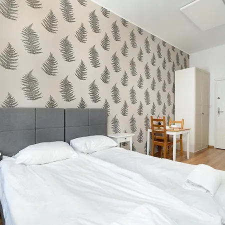 Cosy Studios Very Berry In Poznan Close To The Park By Noclegi Renters Exterior photo