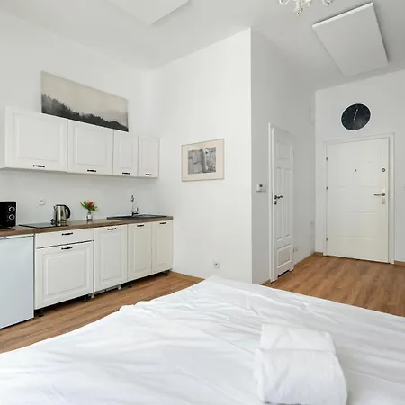 Cosy Studios Very Berry In Poznan Close To The Park By Noclegi Renters Exterior photo