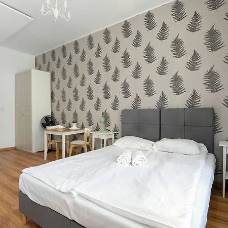 Cosy Studios Very Berry In Poznan Close To The Park By Noclegi Renters Exterior photo