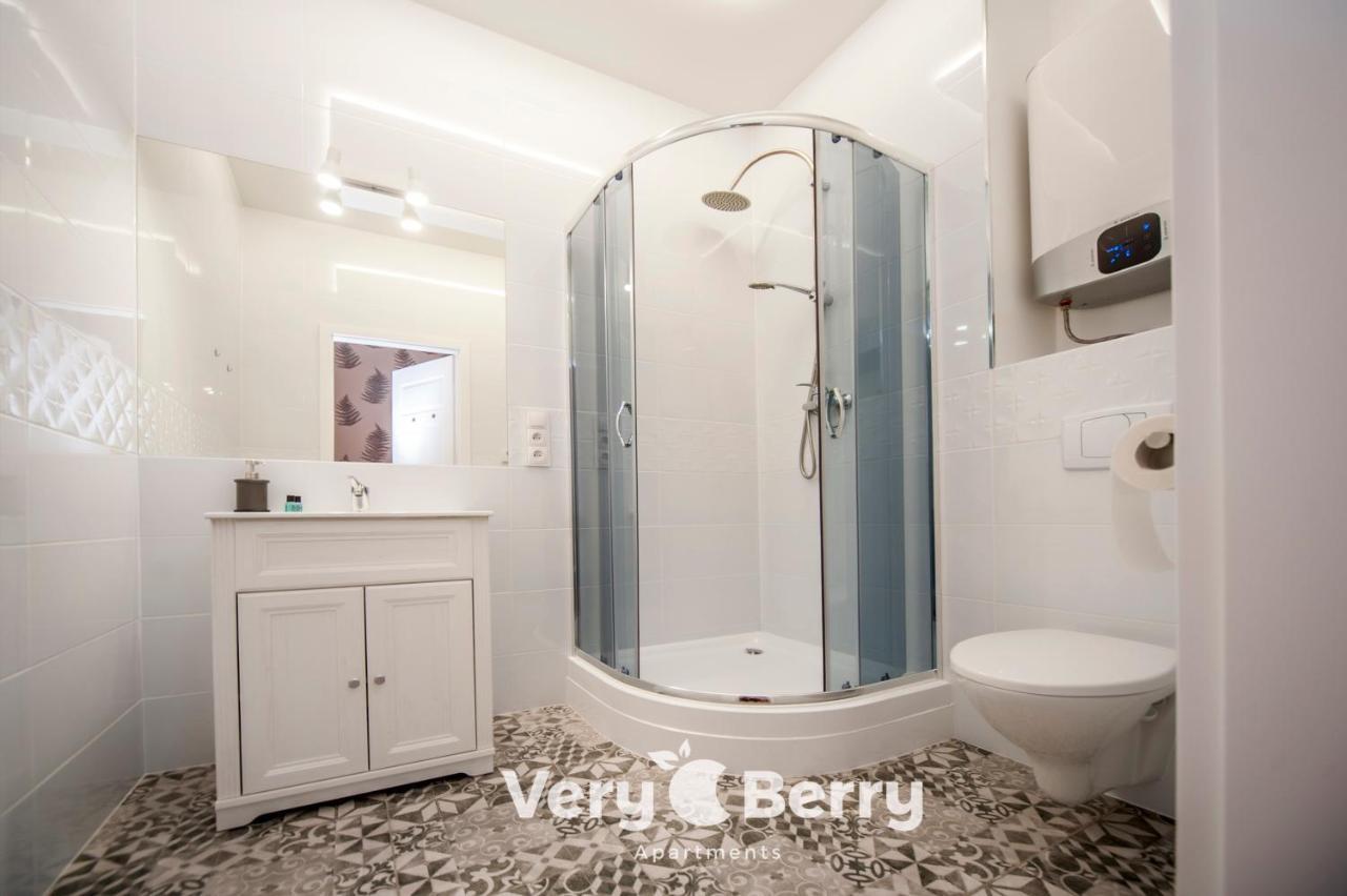 Cosy Studios Very Berry In Poznan Close To The Park By Noclegi Renters Apartament *